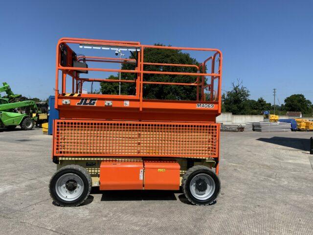 JLG M4069 Scissor Lift (ST20590)