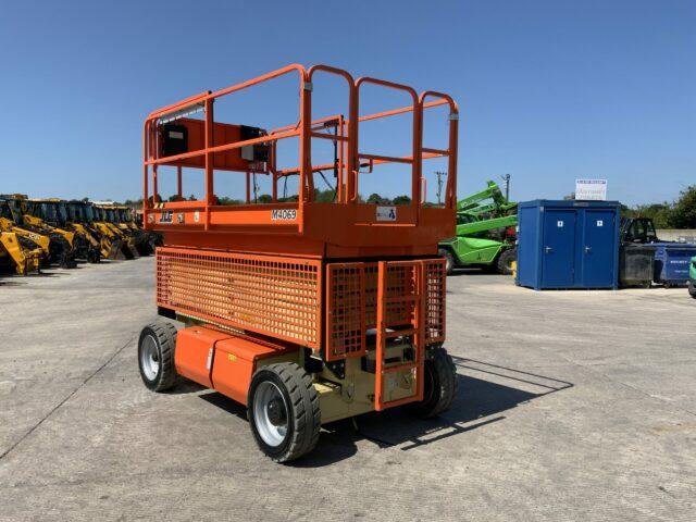 JLG M4069 Scissor Lift (ST20590)