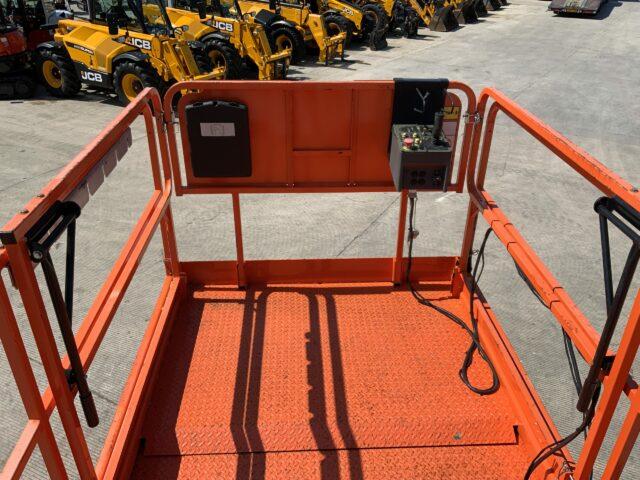 JLG M4069 Scissor Lift (ST20590)