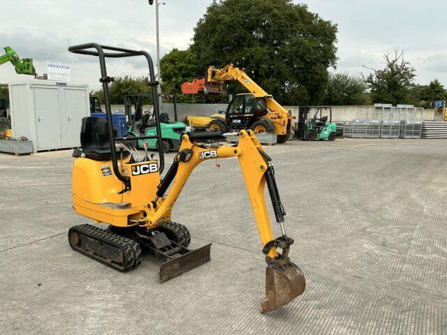 JCB 8008 CTS Digger (ST20863)