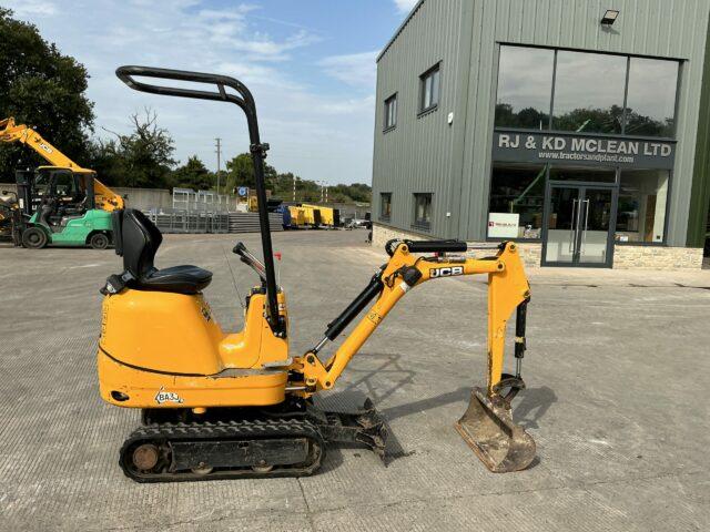 JCB 8008 CTS Digger (ST20864)