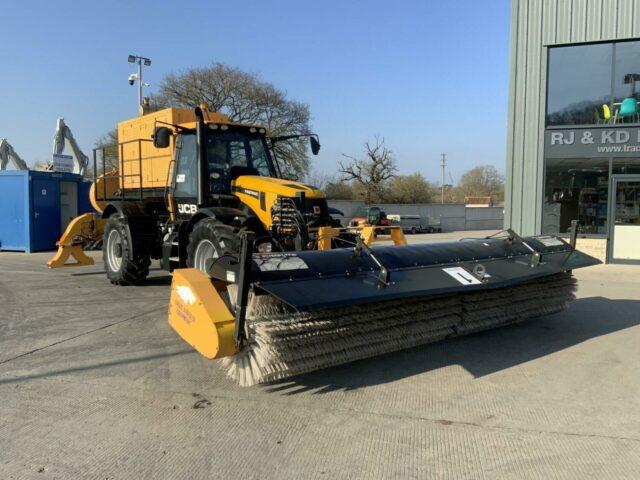 JCB HMV 2170 Fastrac Airport Runway Broom (ST15913)