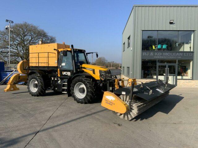 JCB HMV 2170 Fastrac Airport Runway Broom (ST15913)