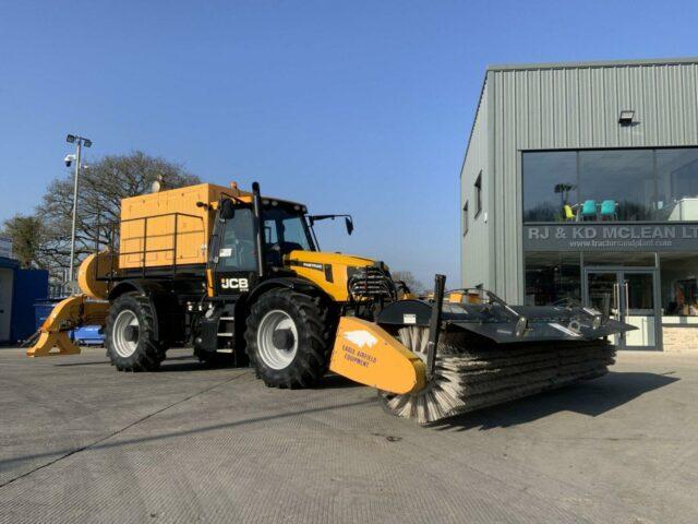 JCB HMV 2170 Fastrac Airport Runway Broom (ST15913)