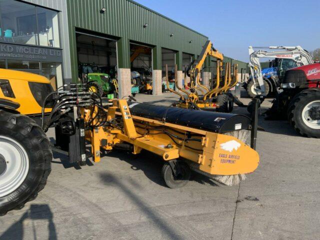 JCB HMV 2170 Fastrac Airport Runway Broom (ST15913)