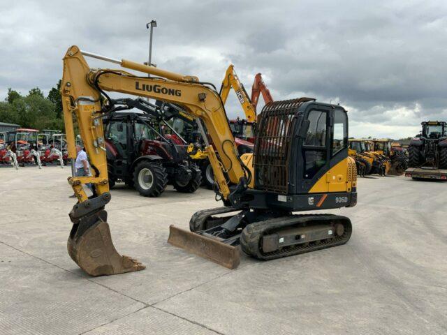 Liugong 906D Digger (ST20084)