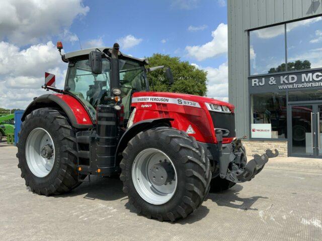 Massey Ferguson 8732S Tractor (ST19370)