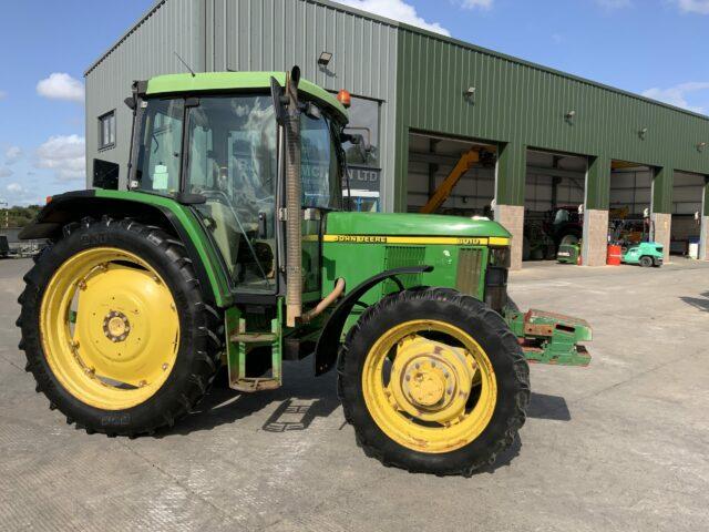 John Deere 6010 Tractor (ST20601)