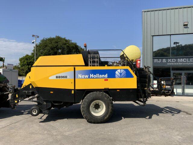 New Holland BB960A Square Baler