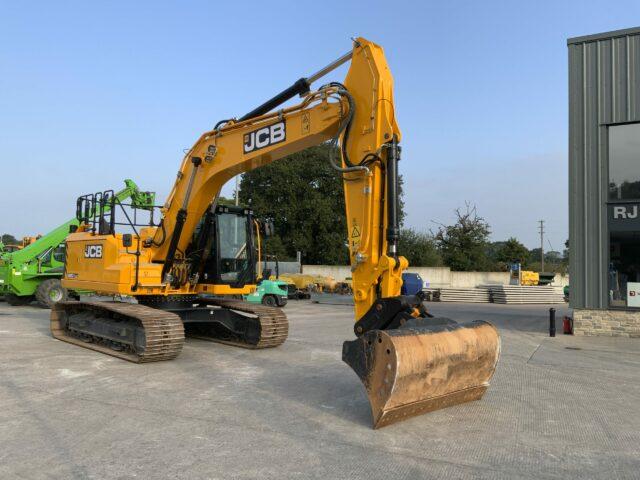 JCB 220X LC Digger (ST21054)