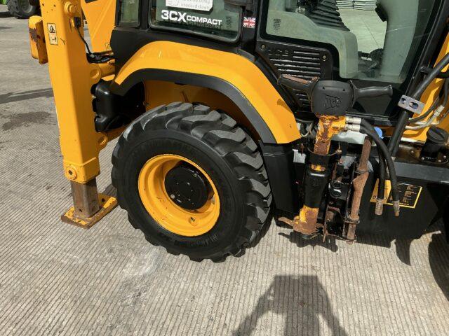 JCB 3CX Compact Wheeled Digger (ST20914)