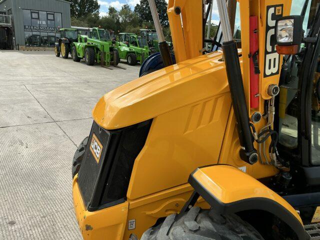 JCB 3CX Compact Wheeled Digger (ST20914)