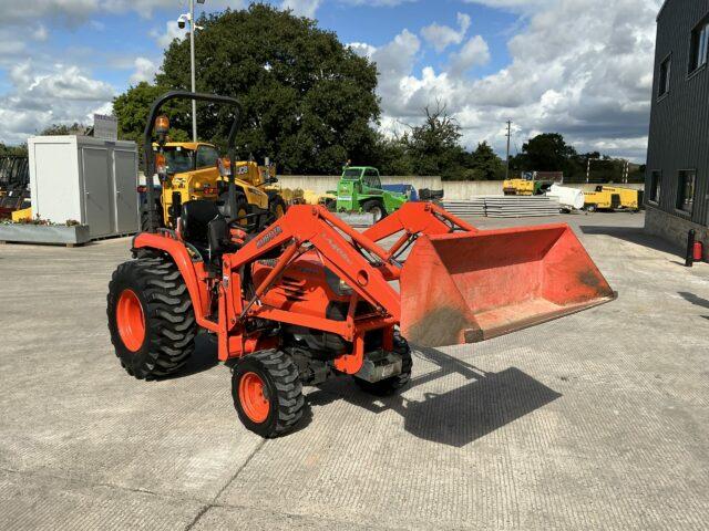 Kubota STV40 Compact Tractor (ST20944)