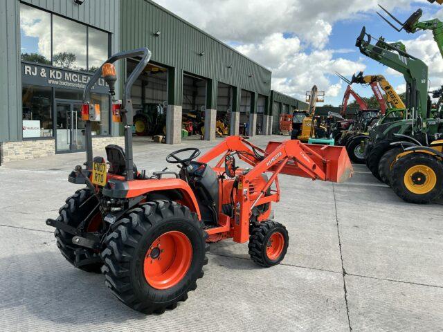 Kubota STV40 Compact Tractor (ST20944)