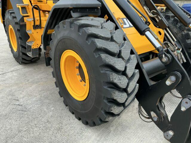 JCB 437 Wheeled Loading Shovel (ST21059)