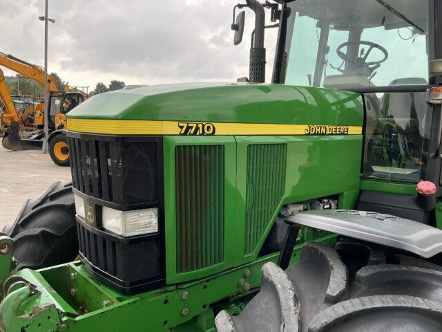 John Deere 7710 Tractor (ST21061)