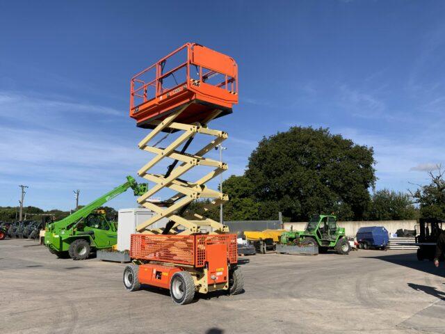 JLG M4069 Scissor Lift (ST20589)