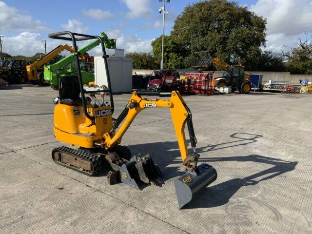 JCB 8008 CTS Micro Digger (ST21309)