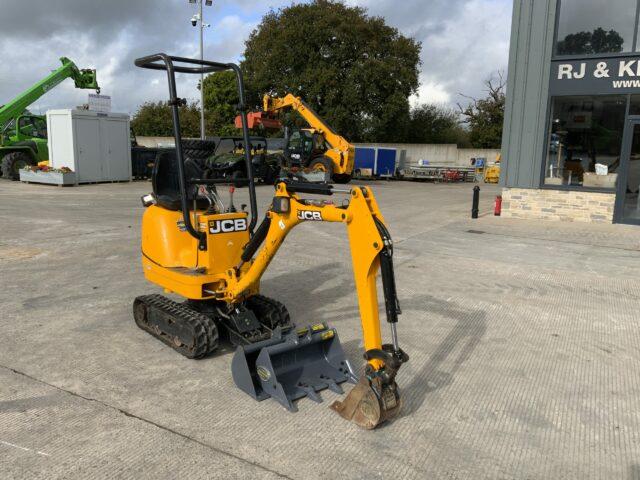 JCB 8008 CTS Digger (ST21314)