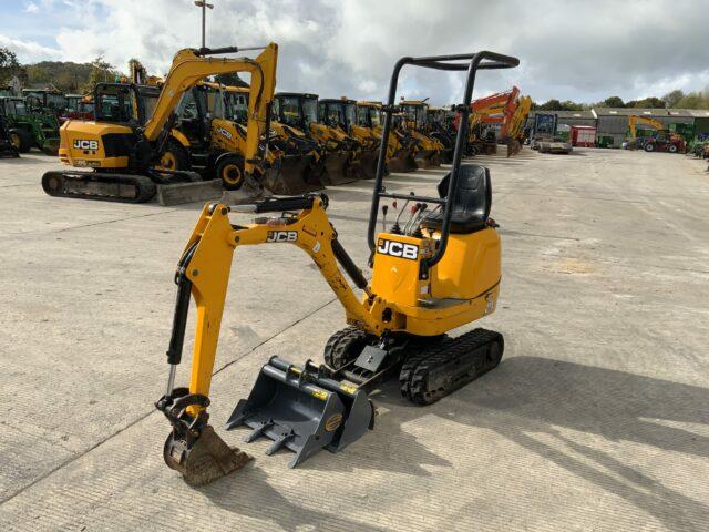 JCB 8008 CTS Digger (ST21314)