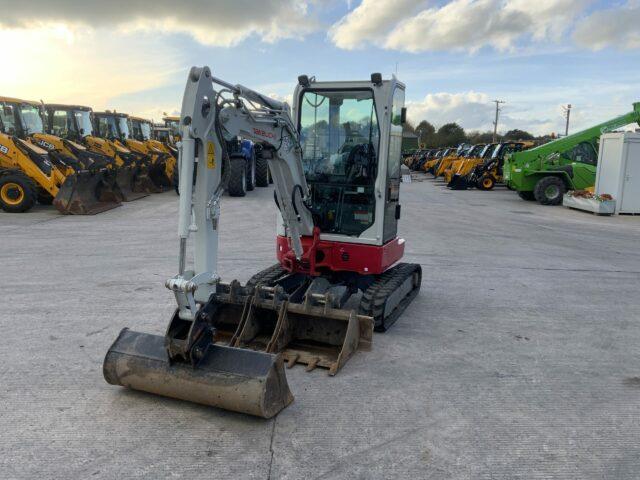 Takeuchi TB325R Digger