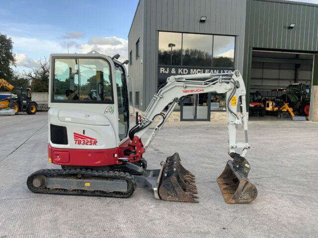 Takeuchi TB325R Digger