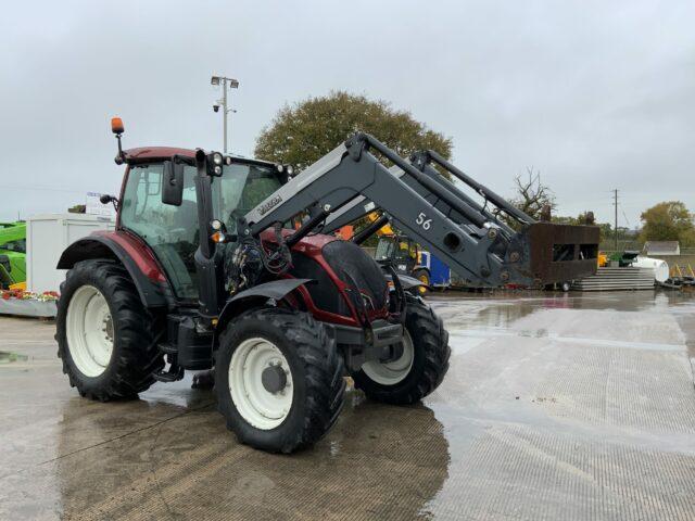 Valtra N124 Hi Tech Tractor (ST21242)