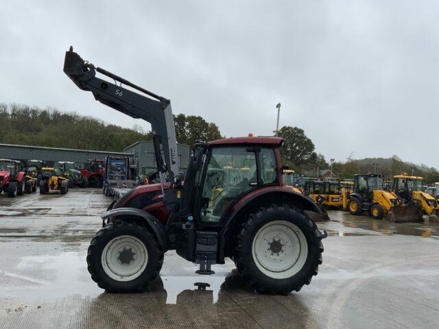 Valtra N124 Hi Tech Tractor (ST21242)