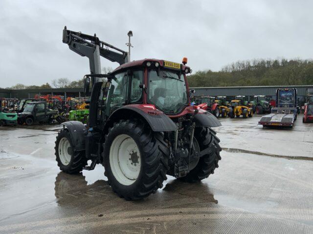 Valtra N124 Hi Tech Tractor (ST21242)