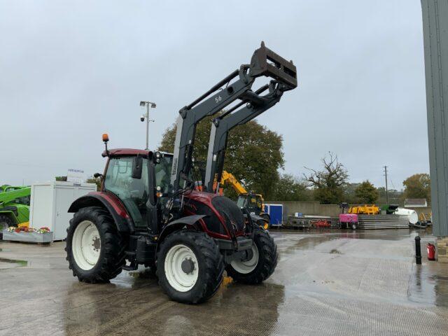 Valtra N124 Hi Tech Tractor (ST21242)