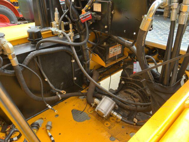 JCB 3 Tonne Swivel Tip Electric