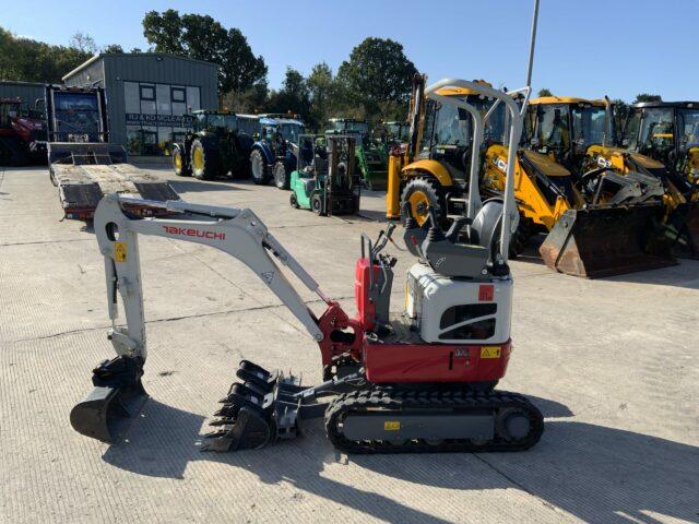 Takeuchi TB210R Micro Digger (ST21393)