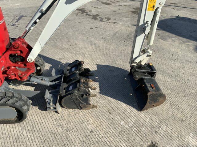 Takeuchi TB210R Micro Digger (ST21393)