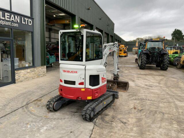 Takeuchi TB325R Digger (ST21401)