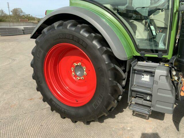 Fendt 310 Power Tractor (ST18937)