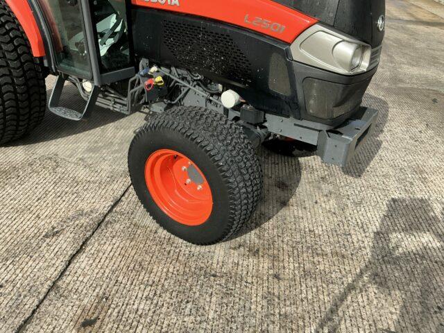 Kubota L2501 Compact Tractor (ST21204)