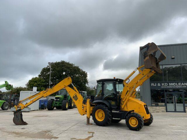 JCB 3CX Wheeled Digger (ST21154)