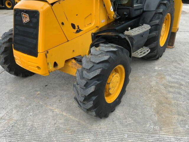 JCB 3CX Wheeled Digger (ST21154)