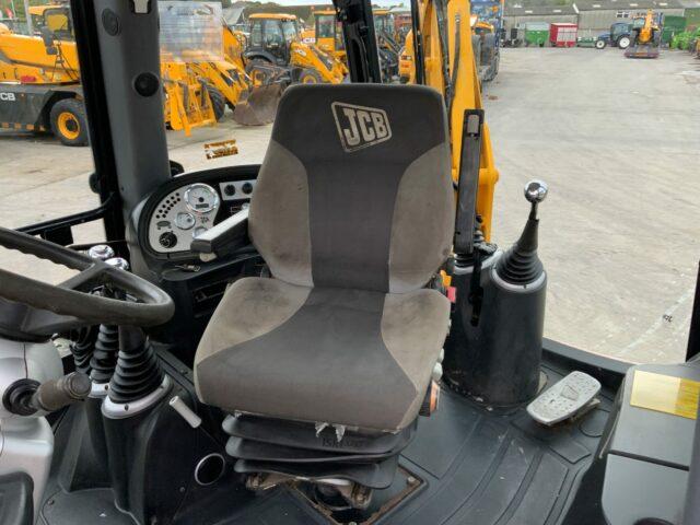 JCB 3CX Wheeled Digger (ST21154)