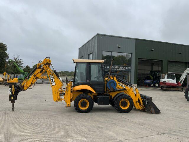 JCB 2CX Street Master Digger (ST21214)