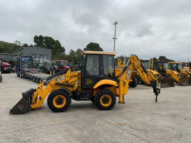 JCB 2CX Street Master Digger (ST21214)