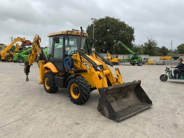 JCB 2CX Street Master Digger (ST21214)