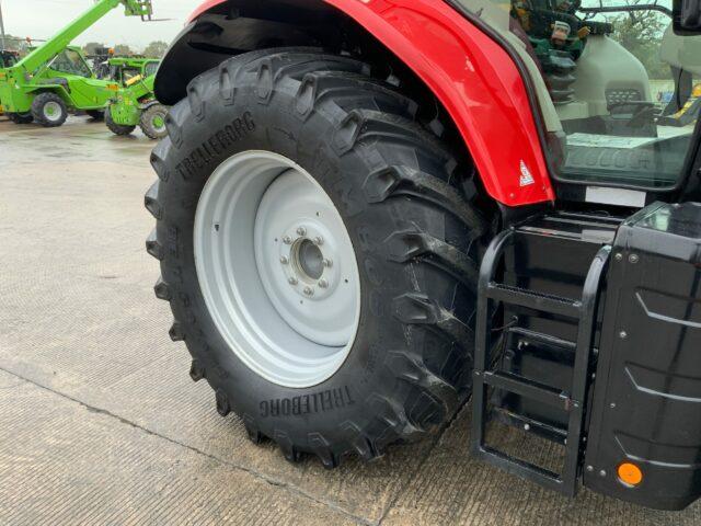 Massey Ferguson 6718S Dyna 6 Tractor