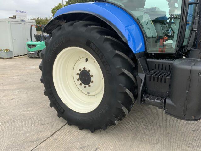 New Holland T7.235 Tractor (ST21194)