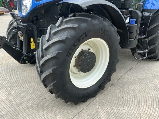 New Holland T7.235 Tractor (ST21194)