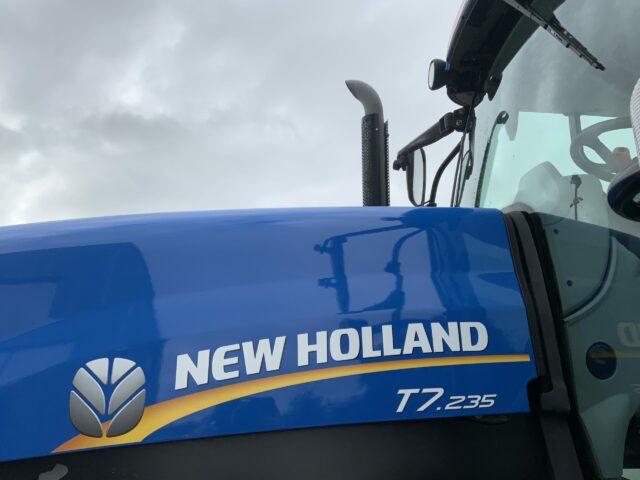 New Holland T7.235 Tractor (ST21194)