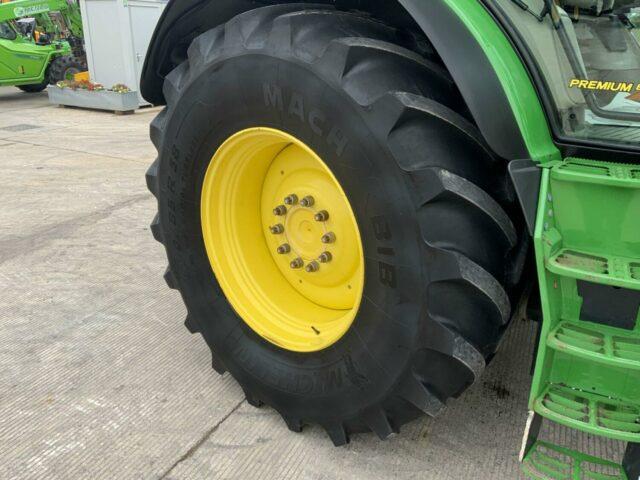 John Deere 6215R Premium Tractor (ST21192)