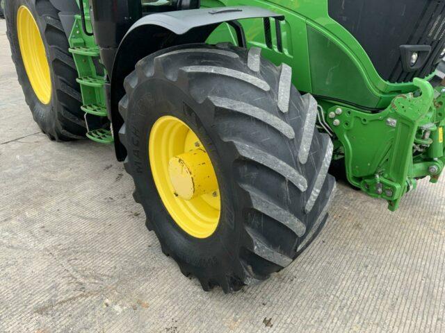 John Deere 6215R Premium Tractor (ST21192)