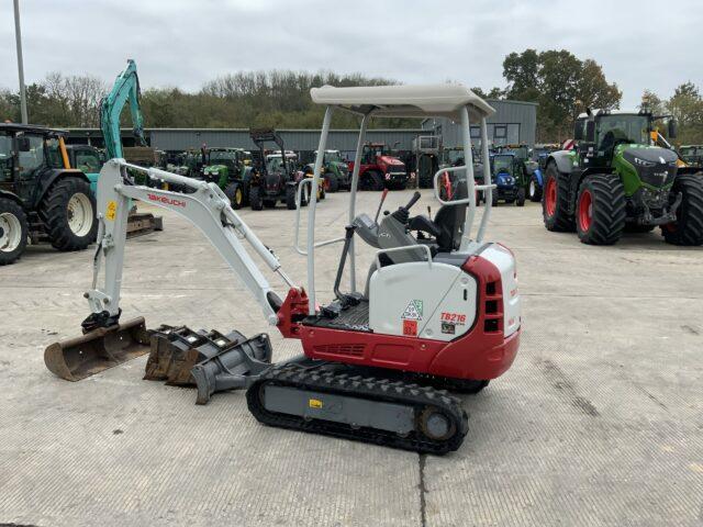 Takeuchi TB216 Digger (ST21420)