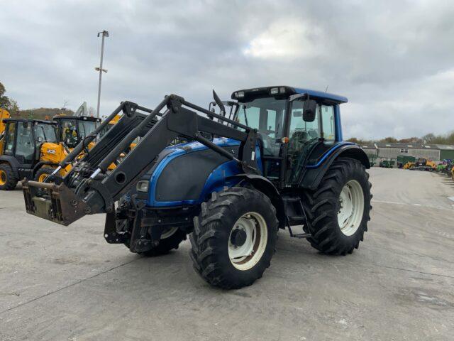 Valtra T121 Tractor (ST21570)